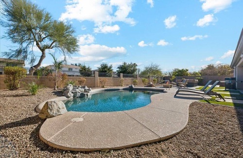 Palm Valley Maison | Spacious 5-bedroom house with Heated Pool