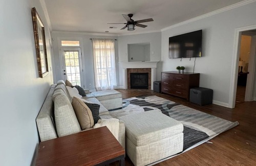 Hernando Maison | Spacious 5-bedroom house in Hernando, Fully furnished and with Strong Wi-Fi