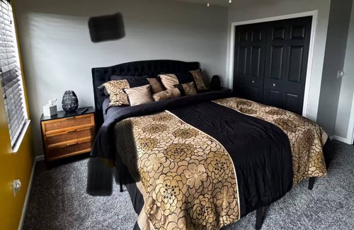Imperial Maison | Spacious 5-bedroom house with WiFi, AC in fabulous Imperial