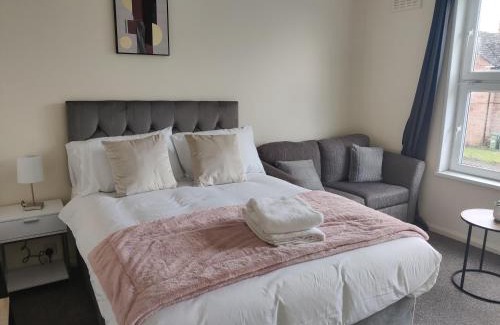 Aylesbury Maison | Spacious 5 Bedroom House Close To Town Center
