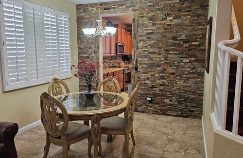 Maryvale Maison | Spacious 5-bedroom house 3 min from Cardinals Stadium and West Gate shopping