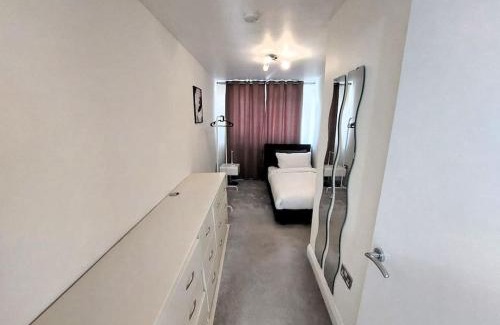 Dagenham Maison | Spacious 5 bedroom House London