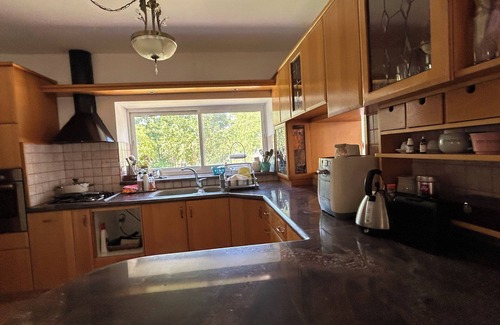 Rosh Pinna Maison | Spacious 5-bedroom kosher country home in the heart of the north district.
