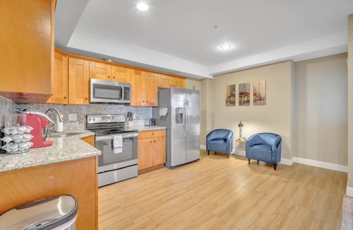 Center City East Appartement | Spacious 5-bedroom 4-bath in Center City - Walk to Convention Center - Sleeps 16