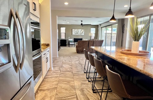 Queen Creek Maison | Spacious 5-bedroom house in fabulous Queen Creek with WiFi, AC