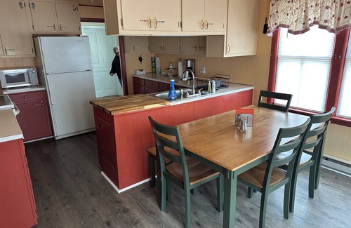Middleburg Maison | Spacious 5-bedroom house with WiFi, AC in lovely Selinsgrove