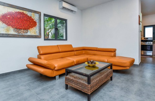Jaburibari Maison | Villa spacieuse, 8 couchages, piscine et intimité garantis