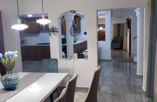 Barahona Villa | Spacious 5-bedroom villa with WiFi and AC in lovely Barahona