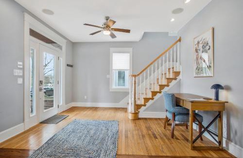Homewood Maison | Spacious 5 BR house - 5 Min Walk to N-MC Stadium