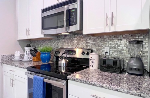 Davenport Maison | Spacious 5Bd Pool TH, Champions Gate-1610MVD