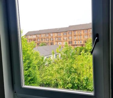 East End Maison | Spacious 5bed house, FREE parking, NO PARTY !