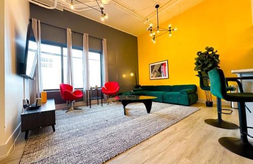 Near South Side Appartement | Spacious 5BR Luxury Suite Perfect for Groups with Gym Access and Optional Parking Near McCormick Place, Grant Park and Soldier Field