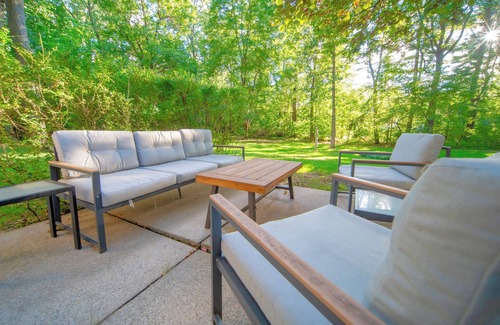 Granger Maison | Spacious 5BR Retreat w/Wet Bar, Backyard – 10min to Notre Dame