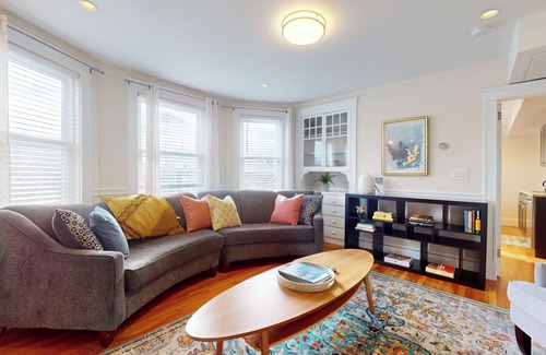 North Cambridge Appartement | Grande 4/5 chambres, 2 salles de bain près de Harvard, MIT, touffes, près de la ligne rouge, C / A