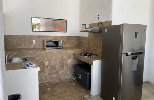 Nuevo Centrode Poblacion Maison | Spacious 6-bedroom house with AC and WiFi in lovely Acapulco de Juárez