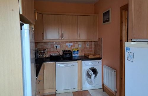 Kilmovee Maison | Spacious 6-Bed House 10 minutes from Knock Airport
