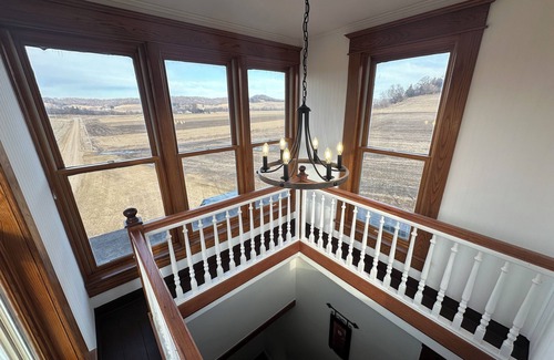 Sextonville Maison | Spacious 6-bedroom house in the hills of the Driftless Area