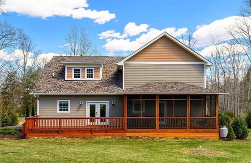 Nellysford Maison | Spacious 6-bedroom house in Mtns of Nellysford Spacious and Private AC, WiFi