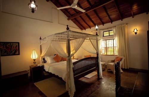 Udunuwara Maison | Spacious 6-bedroom heritage & wellness bungalow in Kandy with AC culinary class