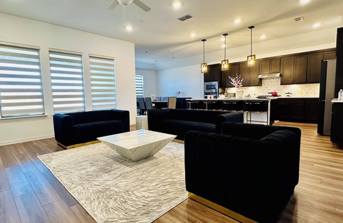 Melissa Maison | Spacious 6 Bedroom Home- Near Historic McKinney