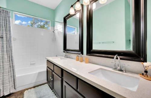 Silverado Ranch Maison | Spacious 6-bedroom house in Las Vegas