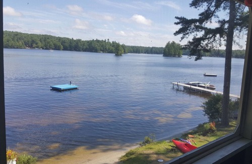 Gray Maison | Spacious 6-bedroom waterfront home with WiFi, in beautiful Gray.