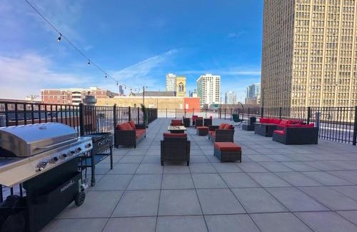 Near South Side Appartement | Spacious 6BR Luxury Suite Perfect for Groups Near McCormick Place and Soldier Field