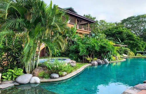 Mal Pais Villa | Spacious 7-bedroom villa in tranquil Mal Pais witj incredible Ocean Views