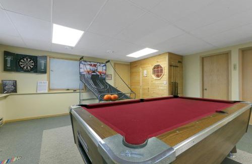 Walker Maison | Spacious 8-Br Leech Lake Retreat with Game Room