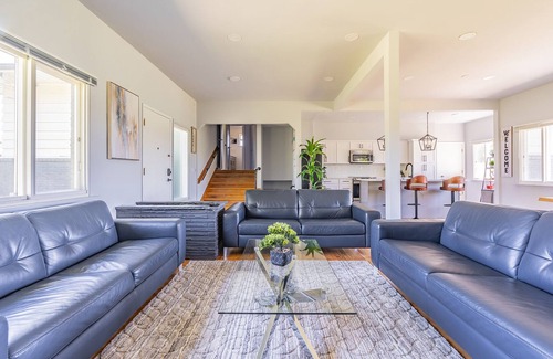 SeaTac Maison | Spacious 8BR 4BA home, 5-min from SeaTac Int'l