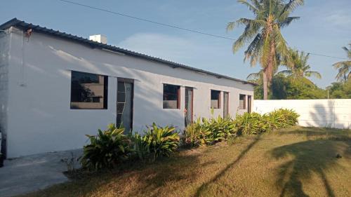 Vadanemelli Station Balnéaire | Spacious AC rooms with Swimming Pool Access