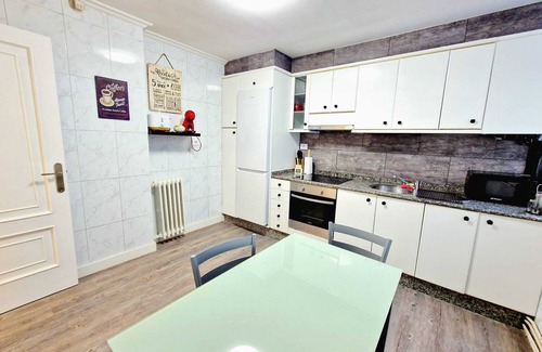 Ourense Appartement | Spacious and bright apartment in ourense