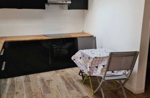 Stains Appartement | Spacious and bright studio near Paris