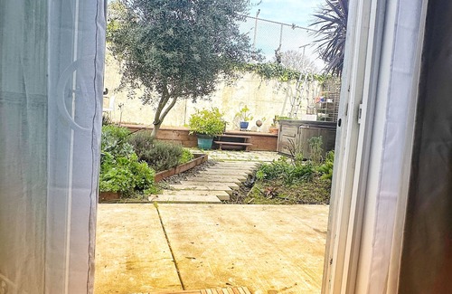 Bayview Maison | Spacious and Central 2BR Garden View Suite