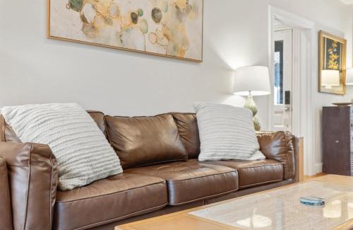 Truxton Circle Maison | Spacious and Central DC 3-BR Getaway Close to It All