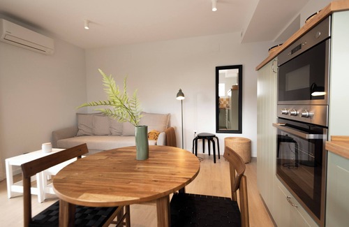 Barrio de la Vega Appartement | Spacious and comfortable apartment with terrace and views