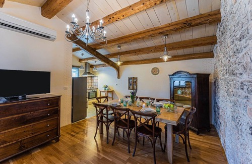 Grandici Villa | Villa spacieuse et confortable au coeur de Barban