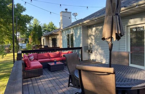 Iowa City Maison | Spacious and Convenient Getaway