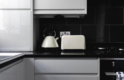 Turkey Street Appartement | Spacious and Cozy 4Bed in Enfield with Garden & WiFi & Parking
