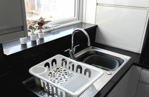 Turkey Street Appartement | Spacious and Cozy 4Bed in Enfield with Garden & WiFi & Parking