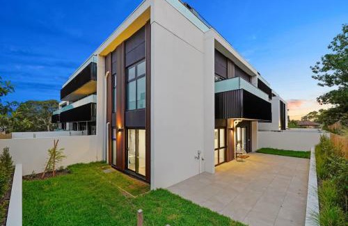 Burwood Appartement | Spacious and Modern 2BR in Prime Location Burwood