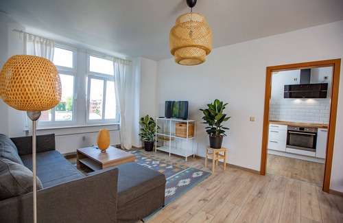 Andreasvorstadt Appartement | Spacious and modern holiday apartment "City pearl by the rippling water"