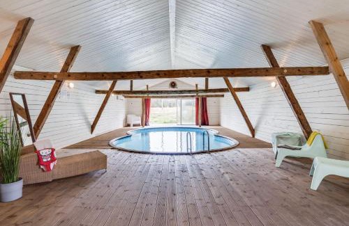 Knared Maison | Spacious and newly renovated farmhouse with indoor pool