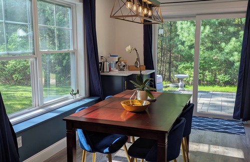 Nashua Maison | Spacious and peaceful garden apartment in quiet Nashua neighborhood with WiFi