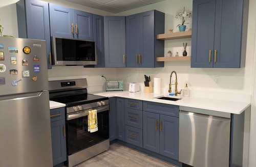 Nashua Maison | Spacious and peaceful garden apartment in quiet Nashua neighborhood with WiFi