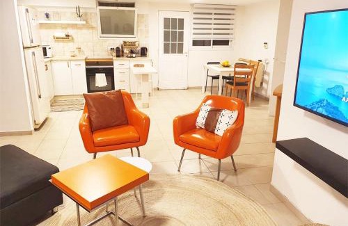Gan Hayyim Appartement | Spacious and Peaceful 2BD with a Garden & Parking