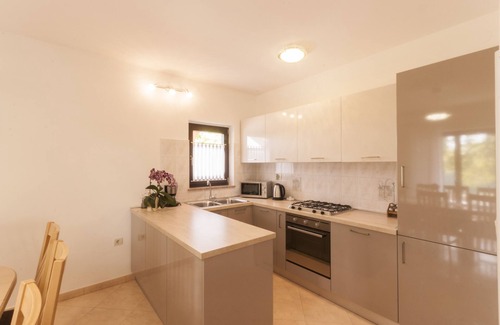 Zabrezani Villa | villa piscine spacieuse et privée, Wifi, clôturée