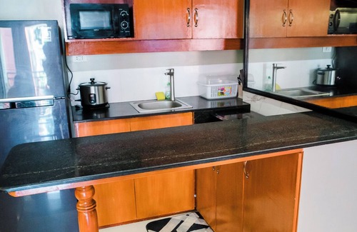 Mactan Export Processing Zone Copropriété | Spacious and quiet cozy condo, 3 minutes away from Mactan Airport Cebu.