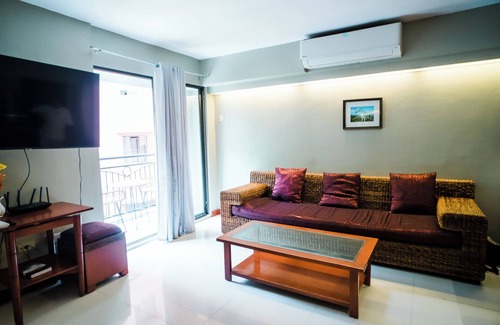 Mactan Export Processing Zone Copropriété | Spacious and quiet cozy condo, 3 minutes away from Mactan Airport Cebu.