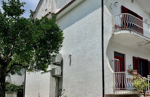 Laura Maison | Maison de vacances spacieuse et élégante